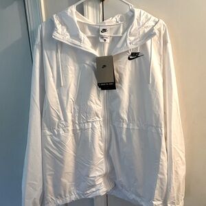 NWT Nike Windbreaker